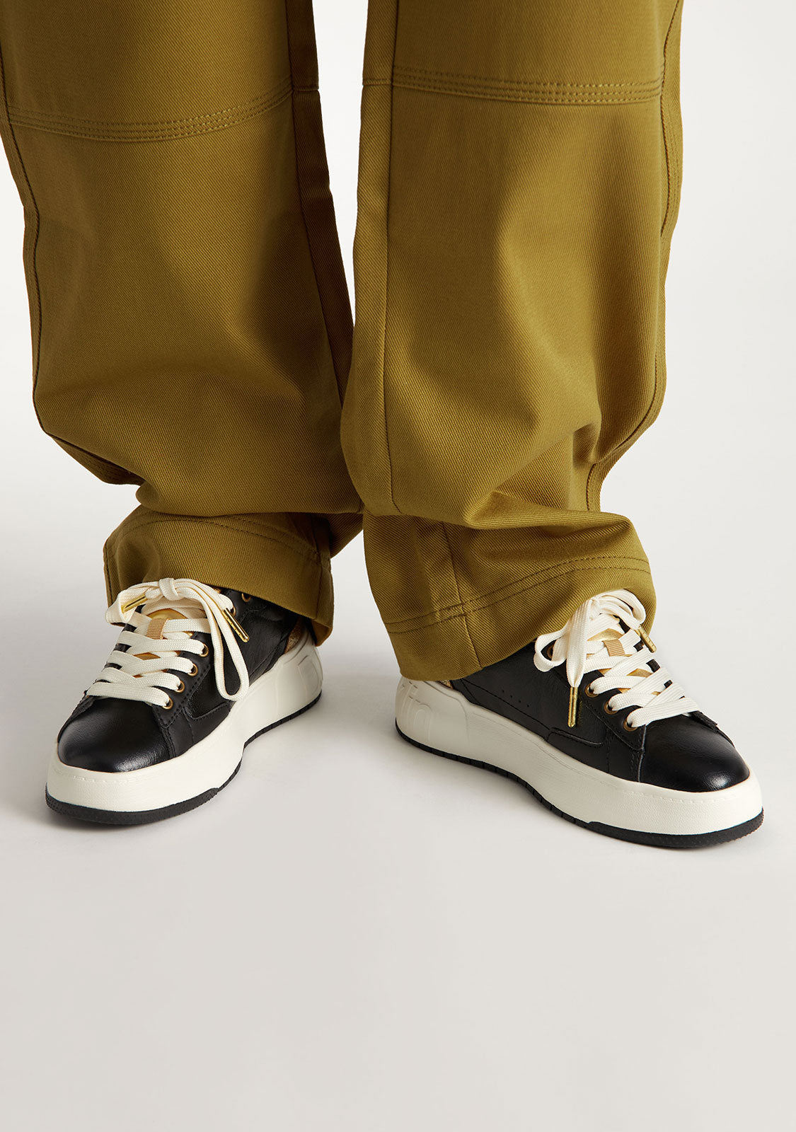 D FRANKLIN ZAPATOS / SNEAKERS / TENNIS Court '74 Black / Gold