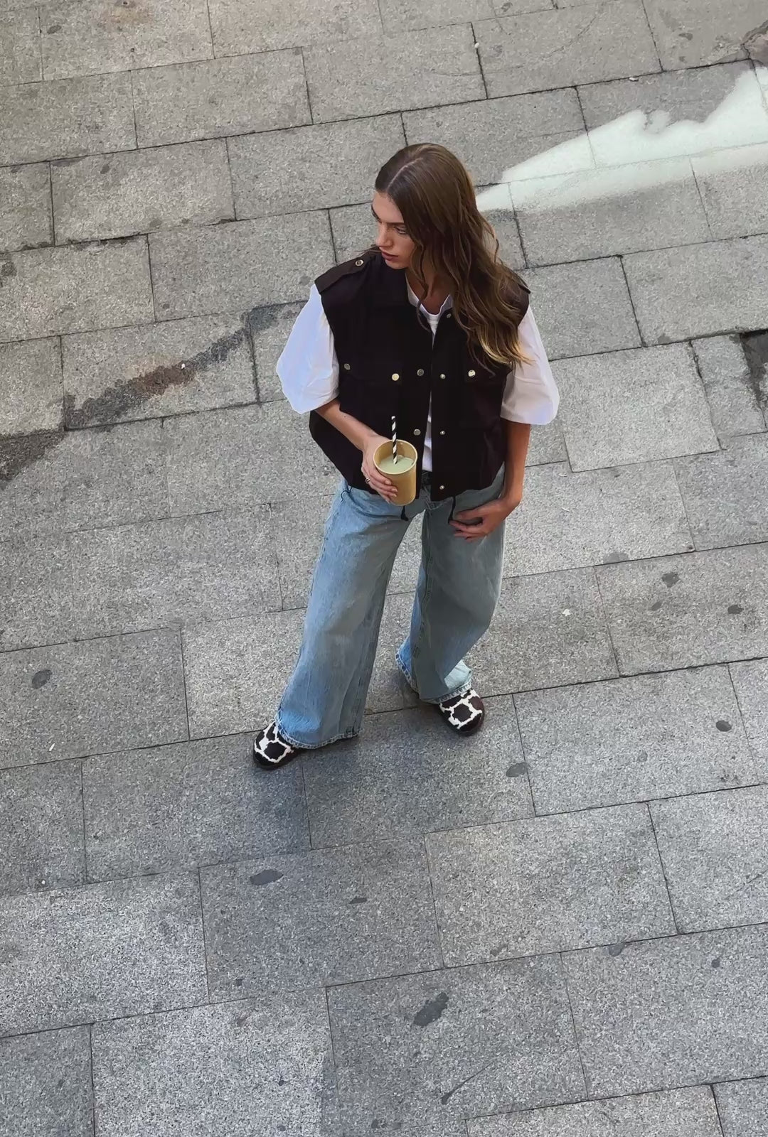 Carica video: Vibe Clog Cow