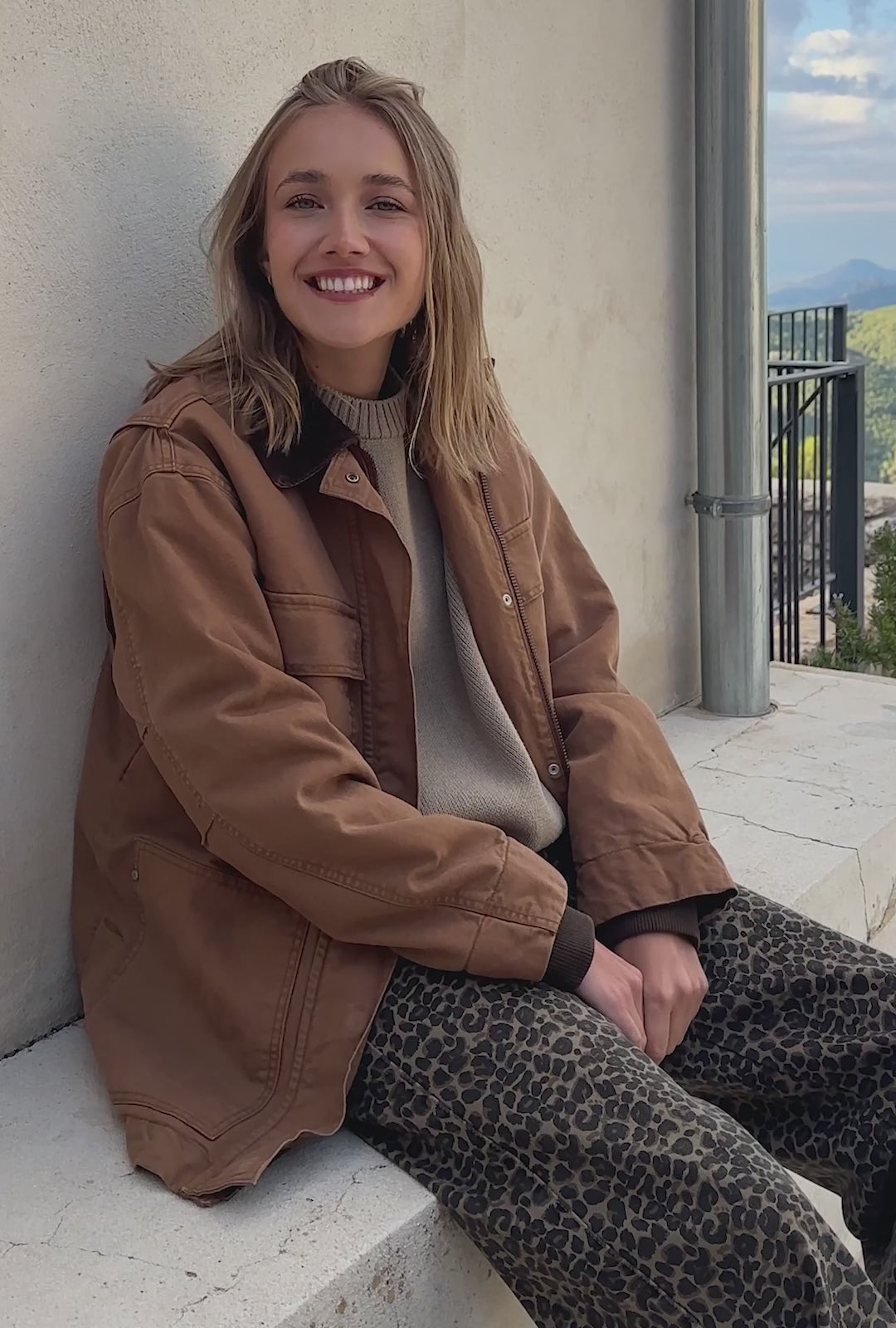 Carica video: Nordic Low Basic Beige