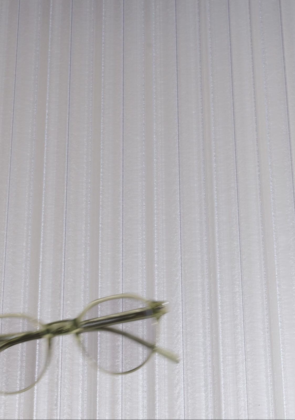 Carica video: Ultra Light S Round Full Photochromic Grey / Grey