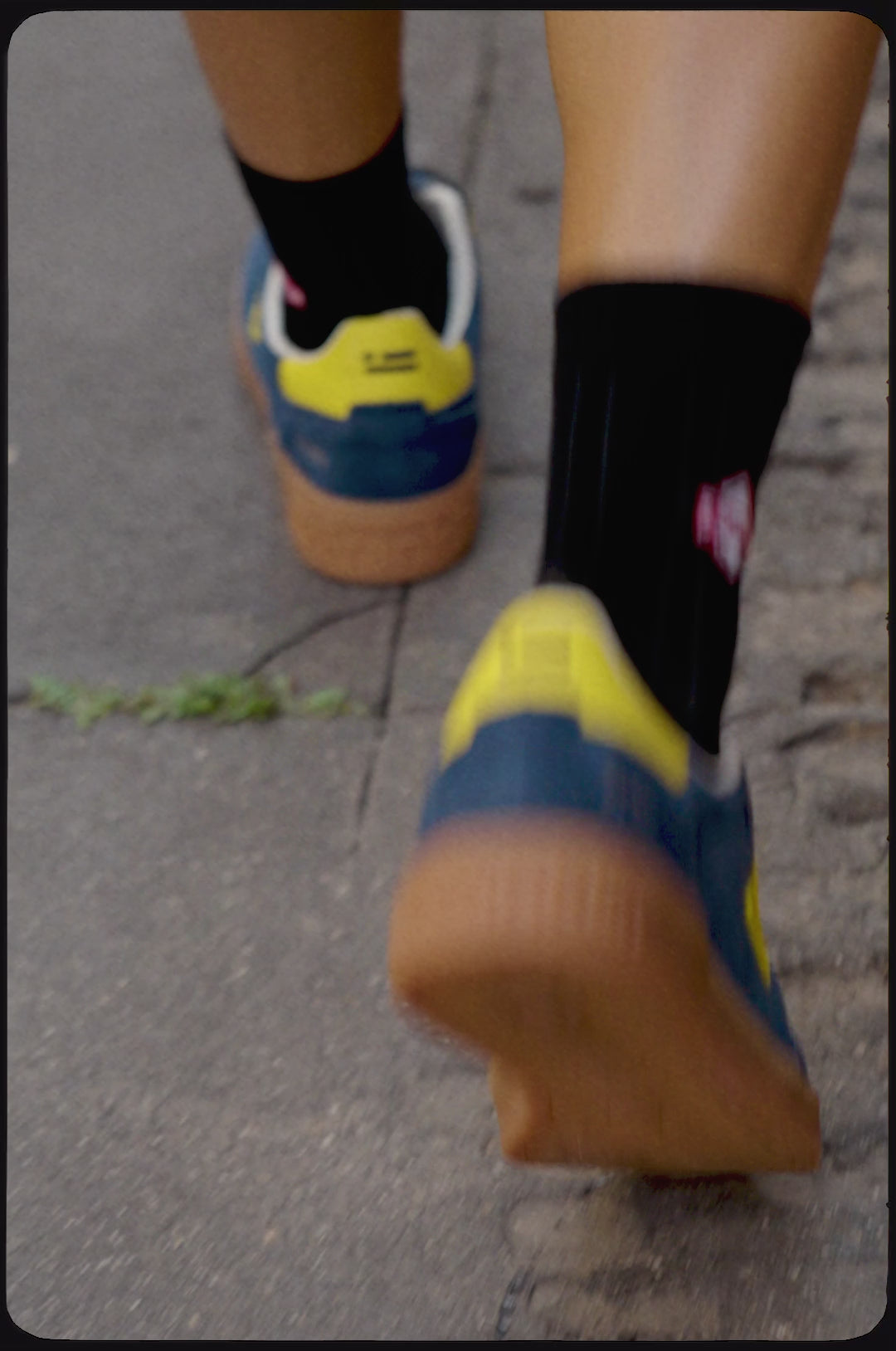 Carica video: Rebel Basic Flag Blue